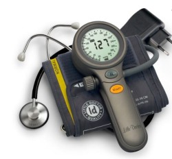 Тонометр механический Little Doctor на плечо сфигмоманометр для измерения давления методом тонов Короткова цифровой с адаптером LD-N020 LD-20